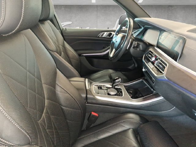Used 2023 BMW X5 xDrive40i w/ Premium Package AWD/4WD image 30