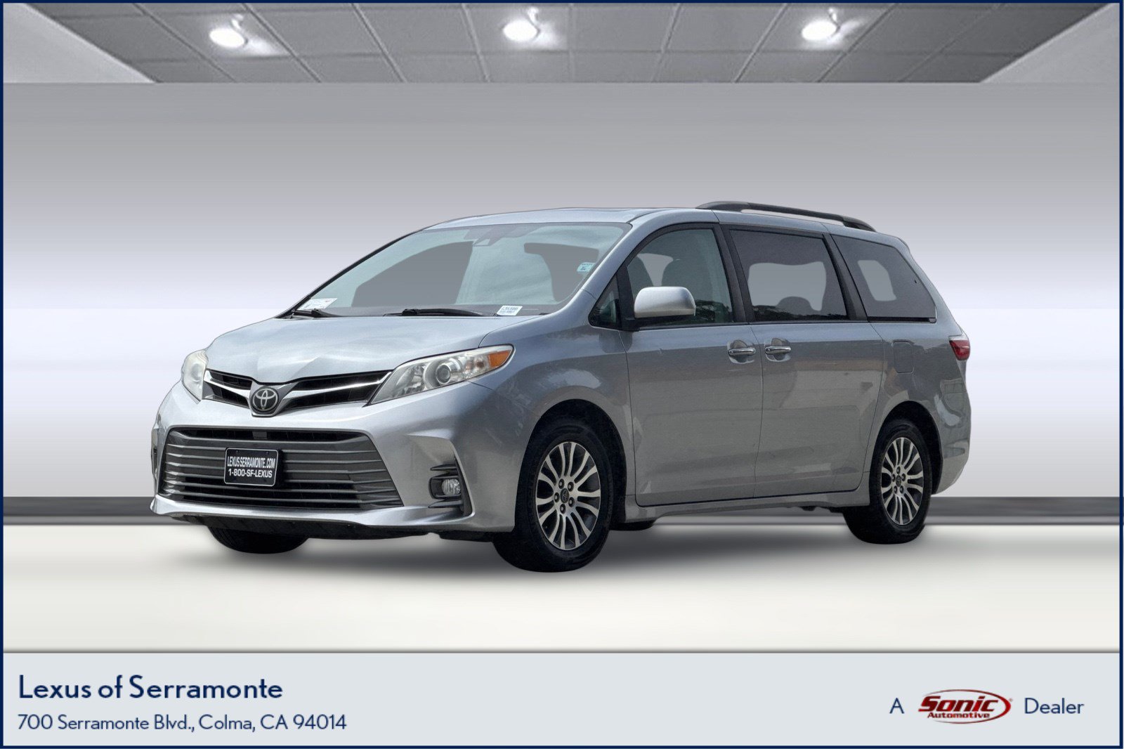 Used 2018 Toyota Sienna XLE w/ XLE Navigation Package