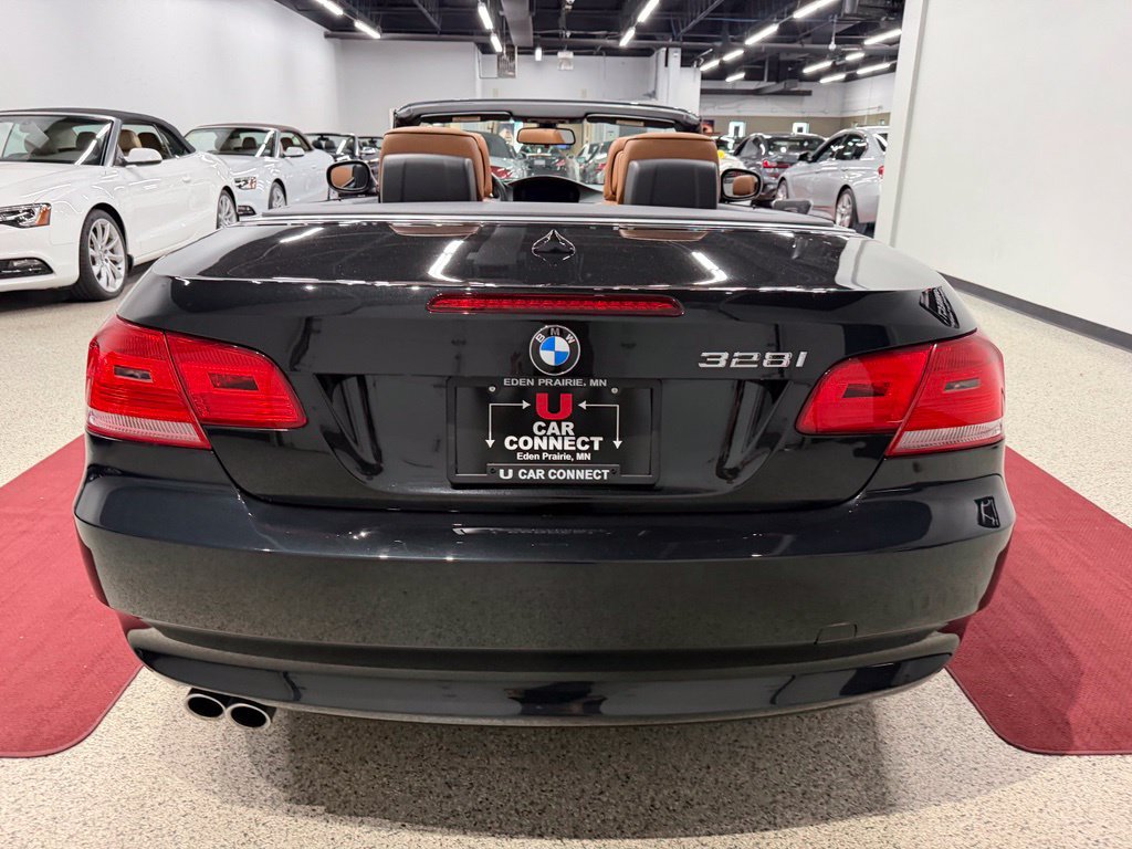 Used 2010 BMW 328i Convertible RWD image 17