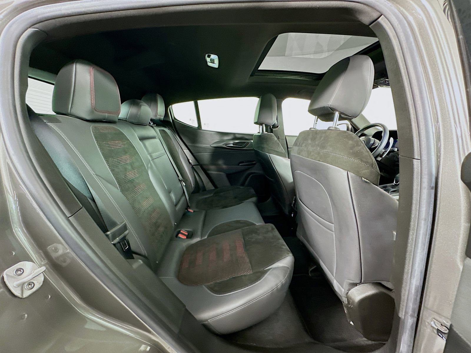Used 2024 Dodge Hornet R/T Plus w/ Track Pack image 28
