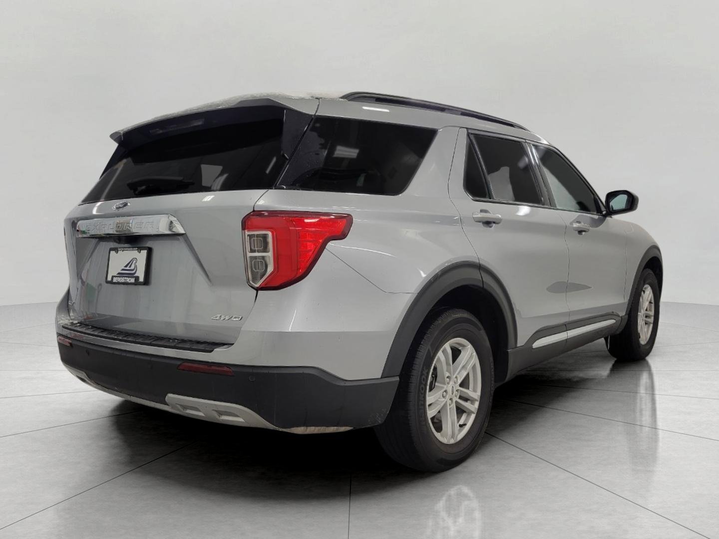Used 2023 Ford Explorer XLT w/ Equipment Group 202A image 20