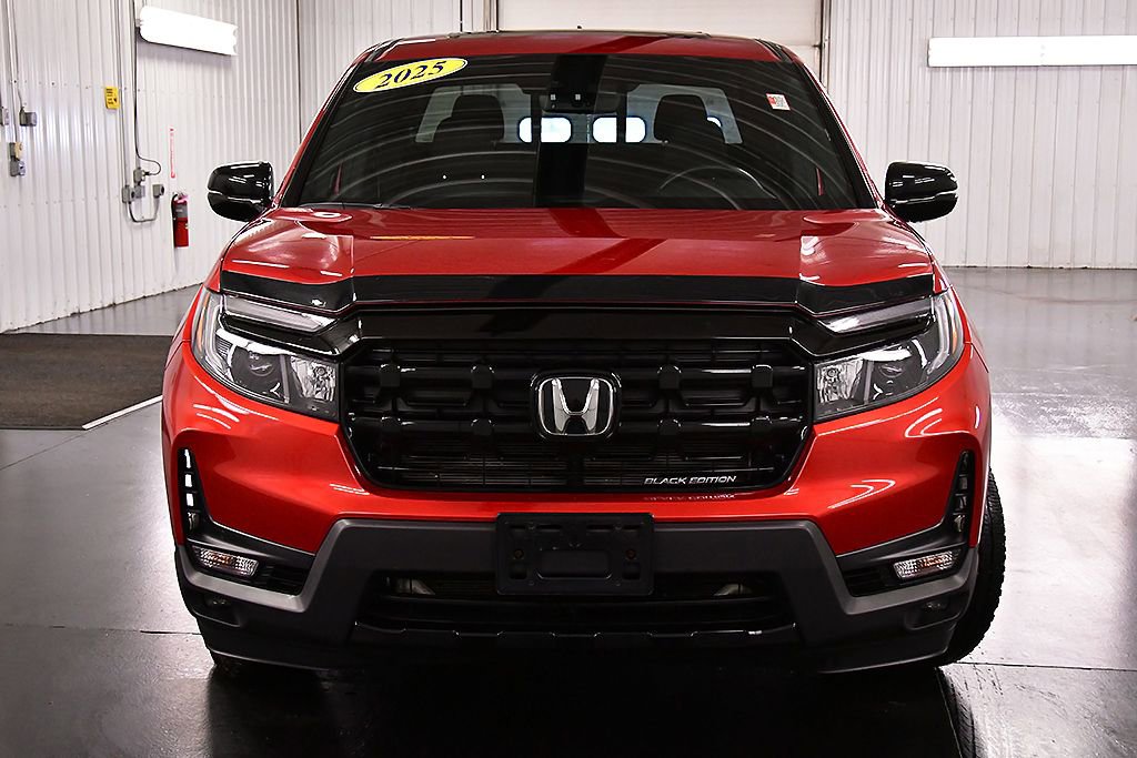 Used 2025 Honda Ridgeline Black Edition image 2