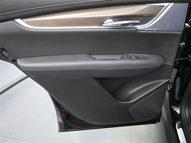 Used 2025 Cadillac XT6 Premium Luxury w/ Platinum Package image 15