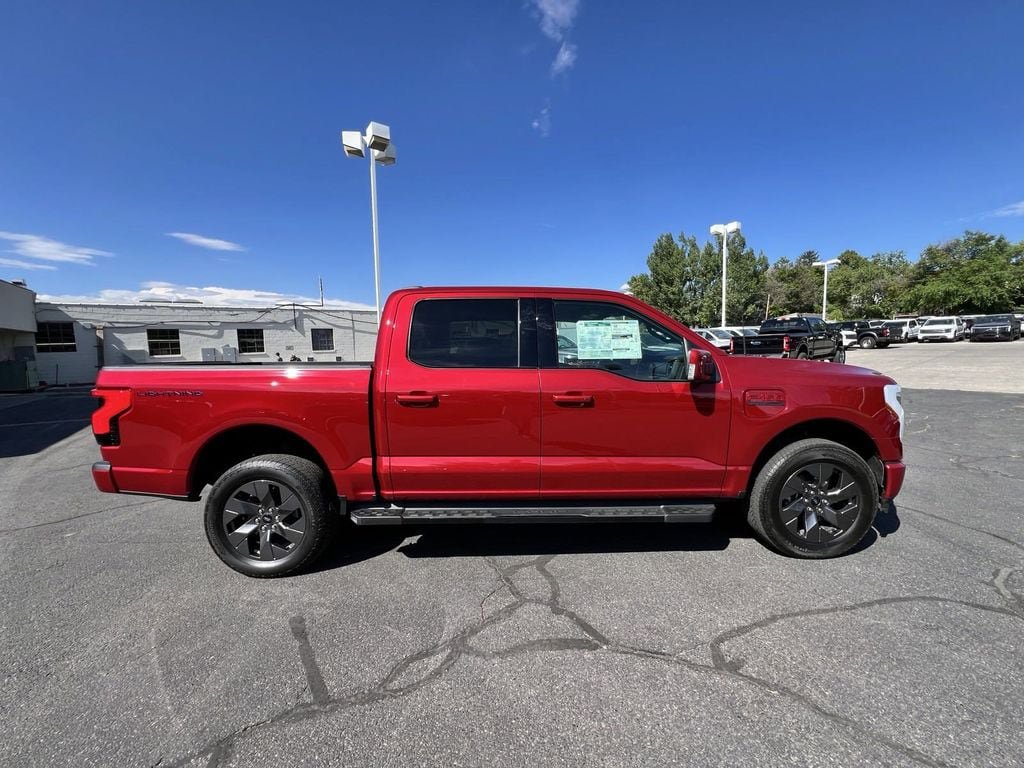 New 2023 Ford F150 Lightning Lariat AWD/4WD image 8