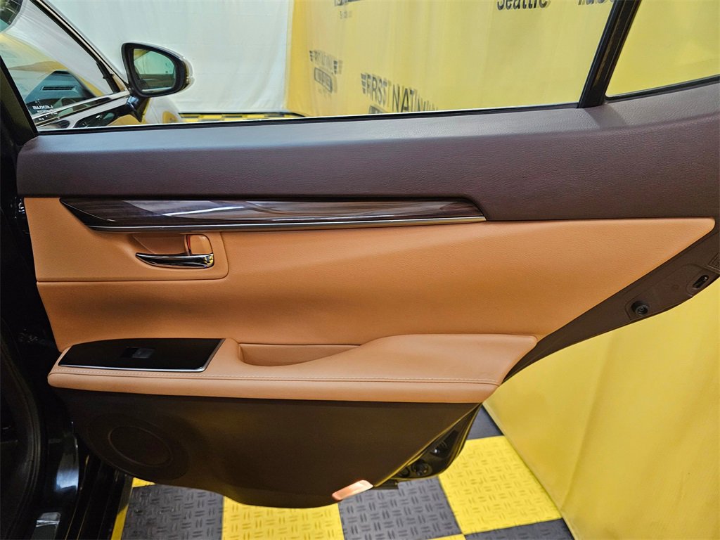 Used 2017 Lexus ES 350 image 16