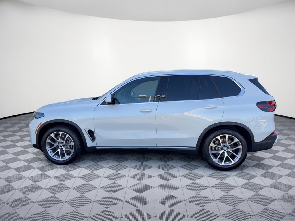 Used 2026 BMW X5 sDrive40i w/ Premium Package RWD image 2