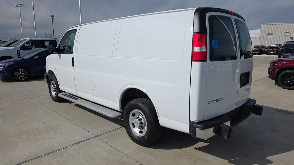 Used 2024 Chevrolet Express 2500 w/ Driver Convenience Package image 3