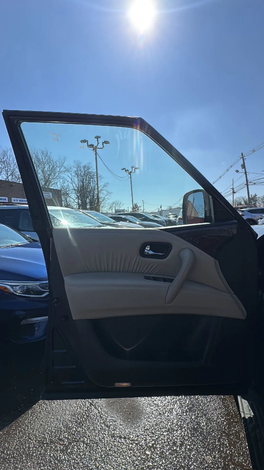 Used 2019 Nissan Armada Platinum w/ Interior Lighting Package AWD/4WD image 9