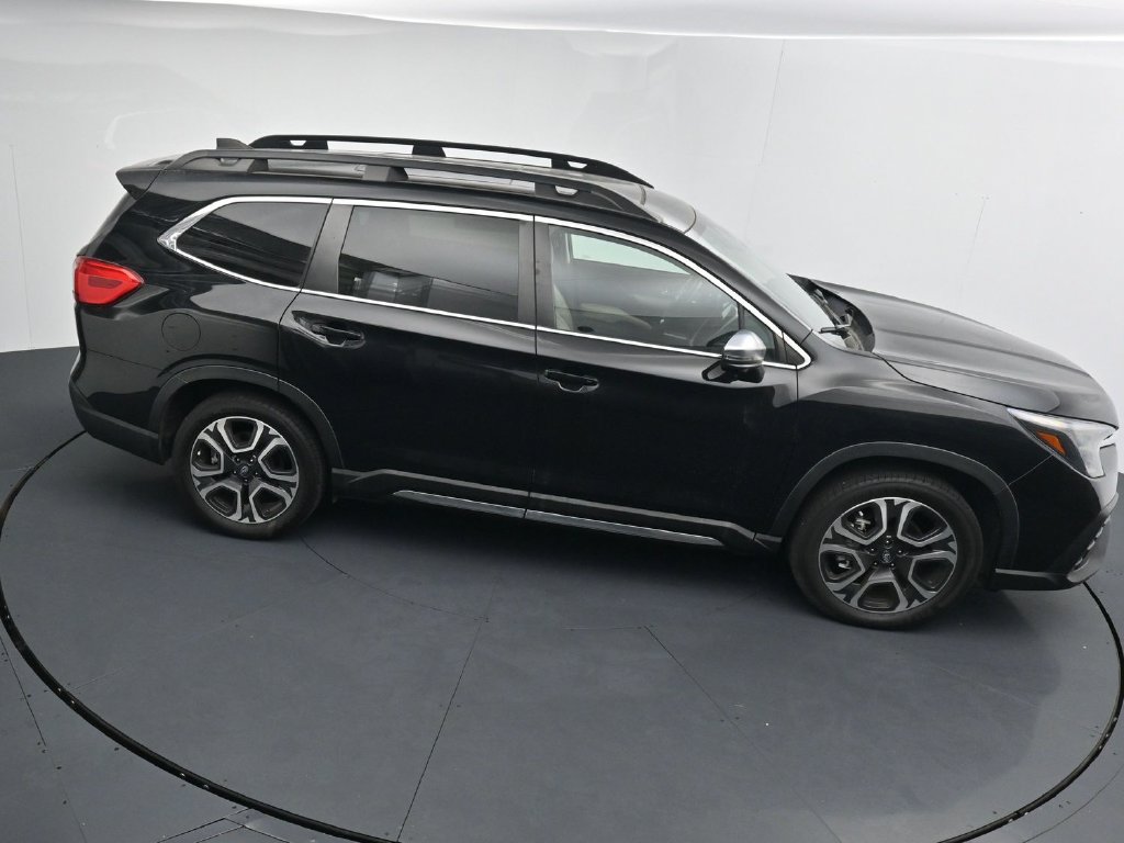 Used 2023 Subaru Ascent Limited w/ Technology Package AWD/4WD image 17