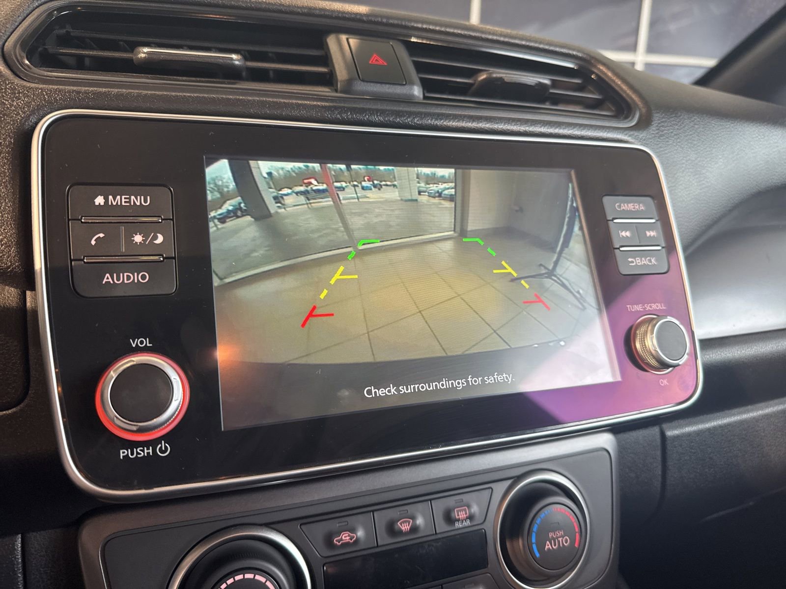 Used 2022 Nissan Leaf S image 27