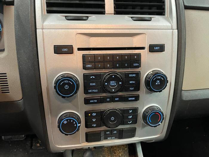 Used 2010 Mercury Mariner 4WD image 36