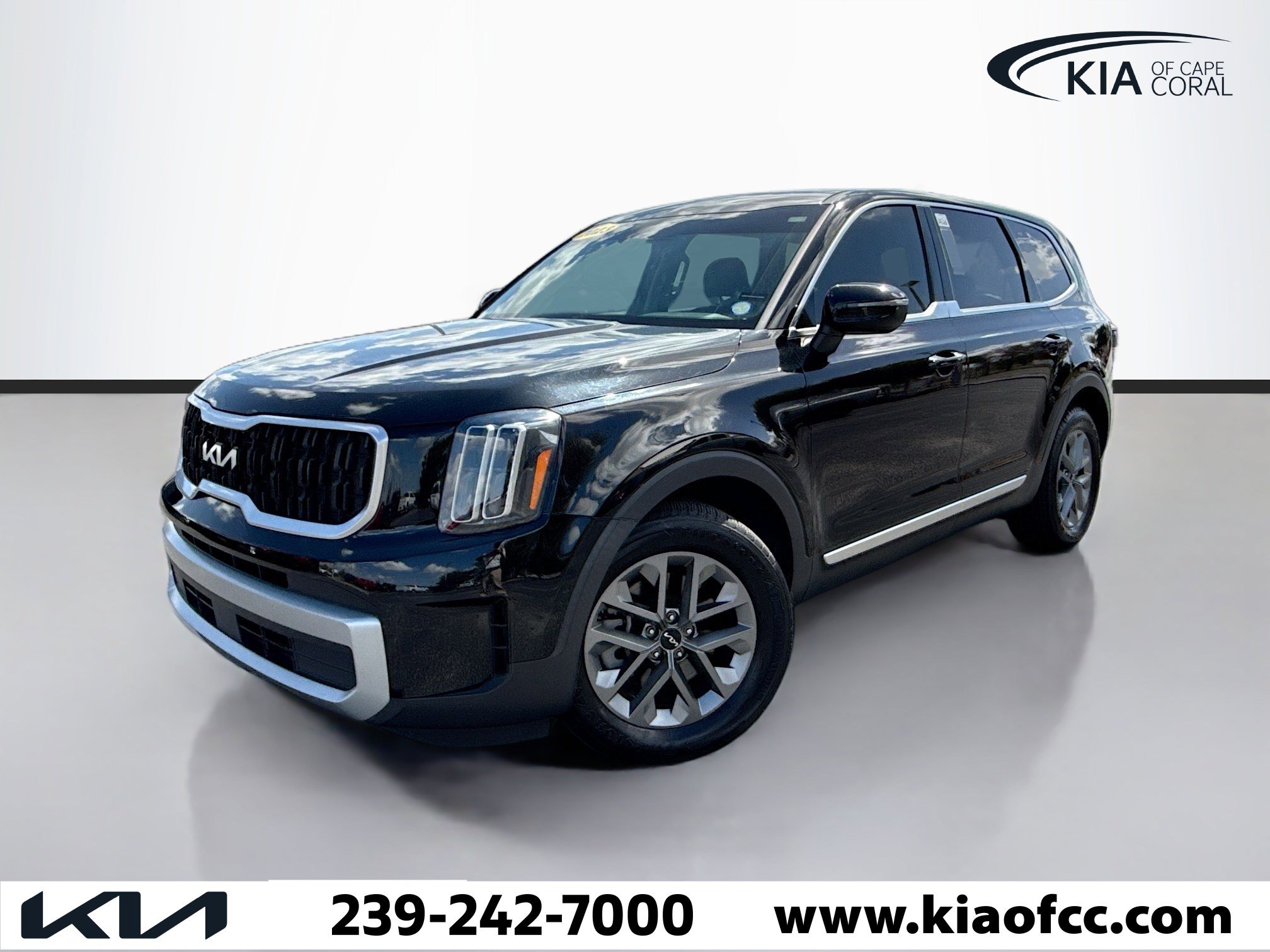 Certified 2023 Kia Telluride LX image 1