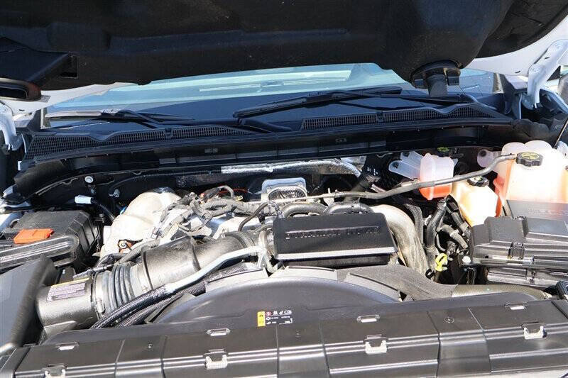 Used 2025 GMC Sierra 3500 Denali Ultimate AWD/4WD image 19