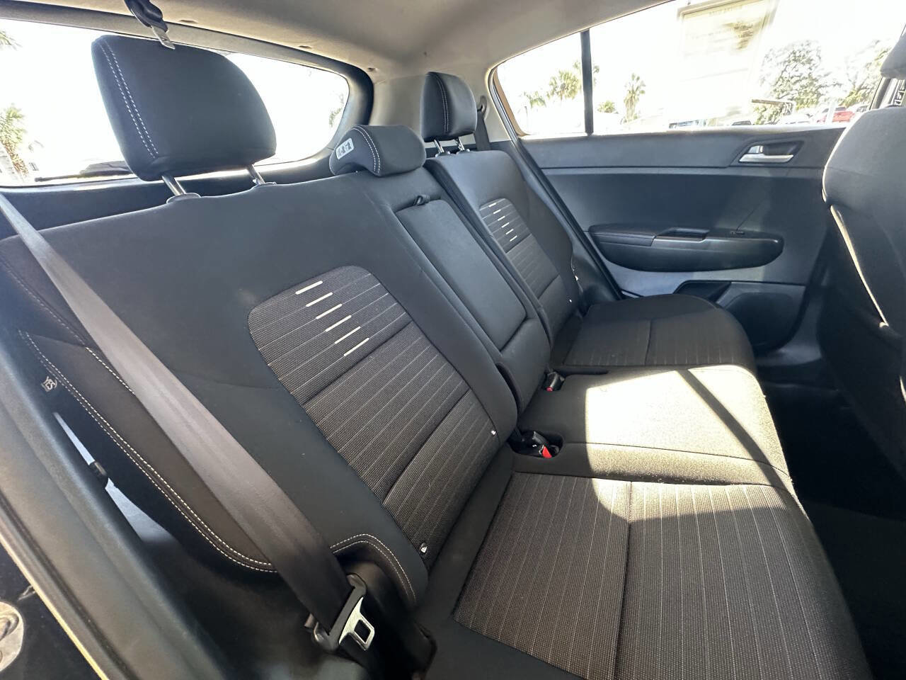 Used 2018 Kia Sportage LX w/ LX Popular Package image 21