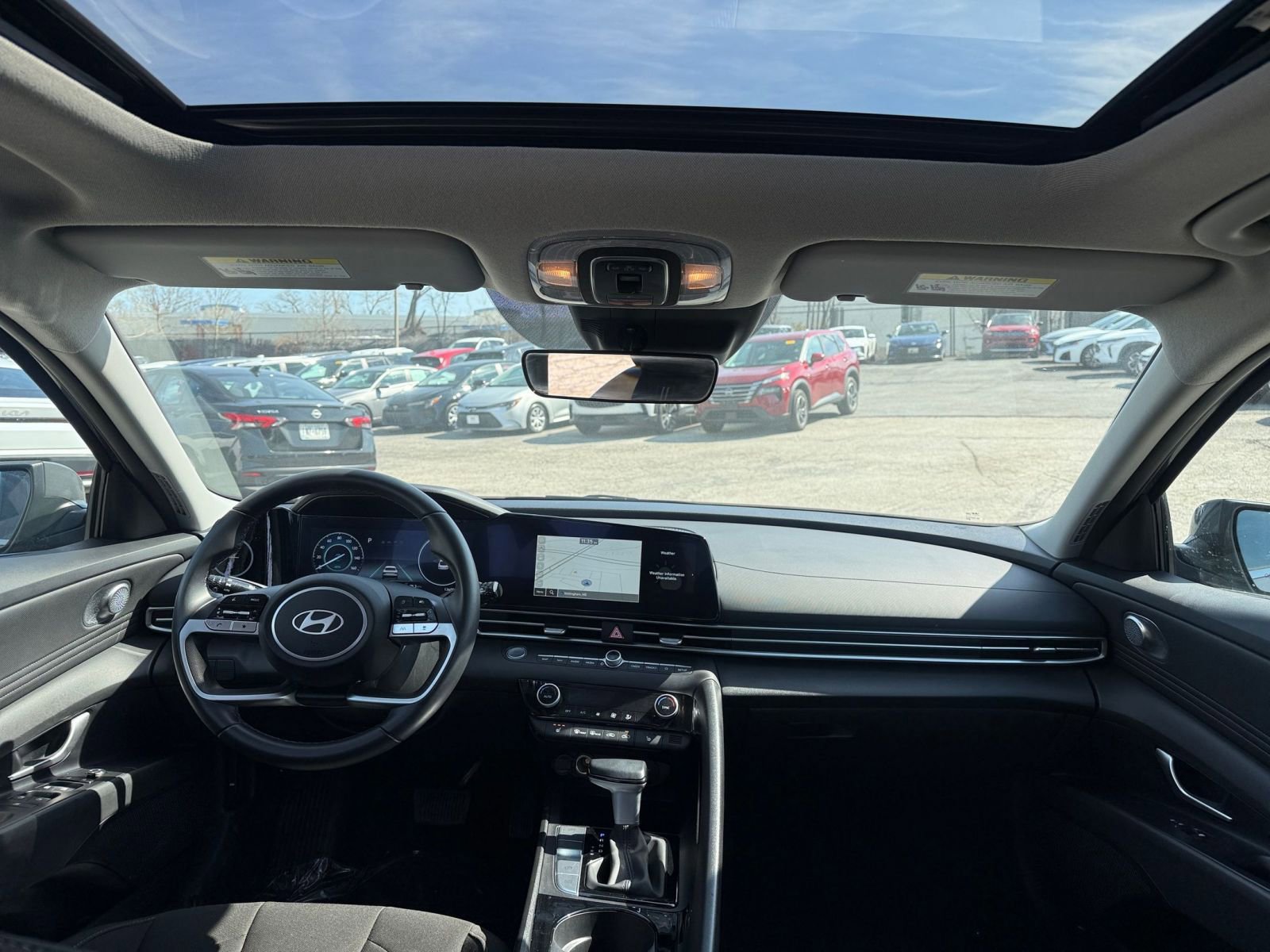 Used 2025 Hyundai Elantra SEL image 35