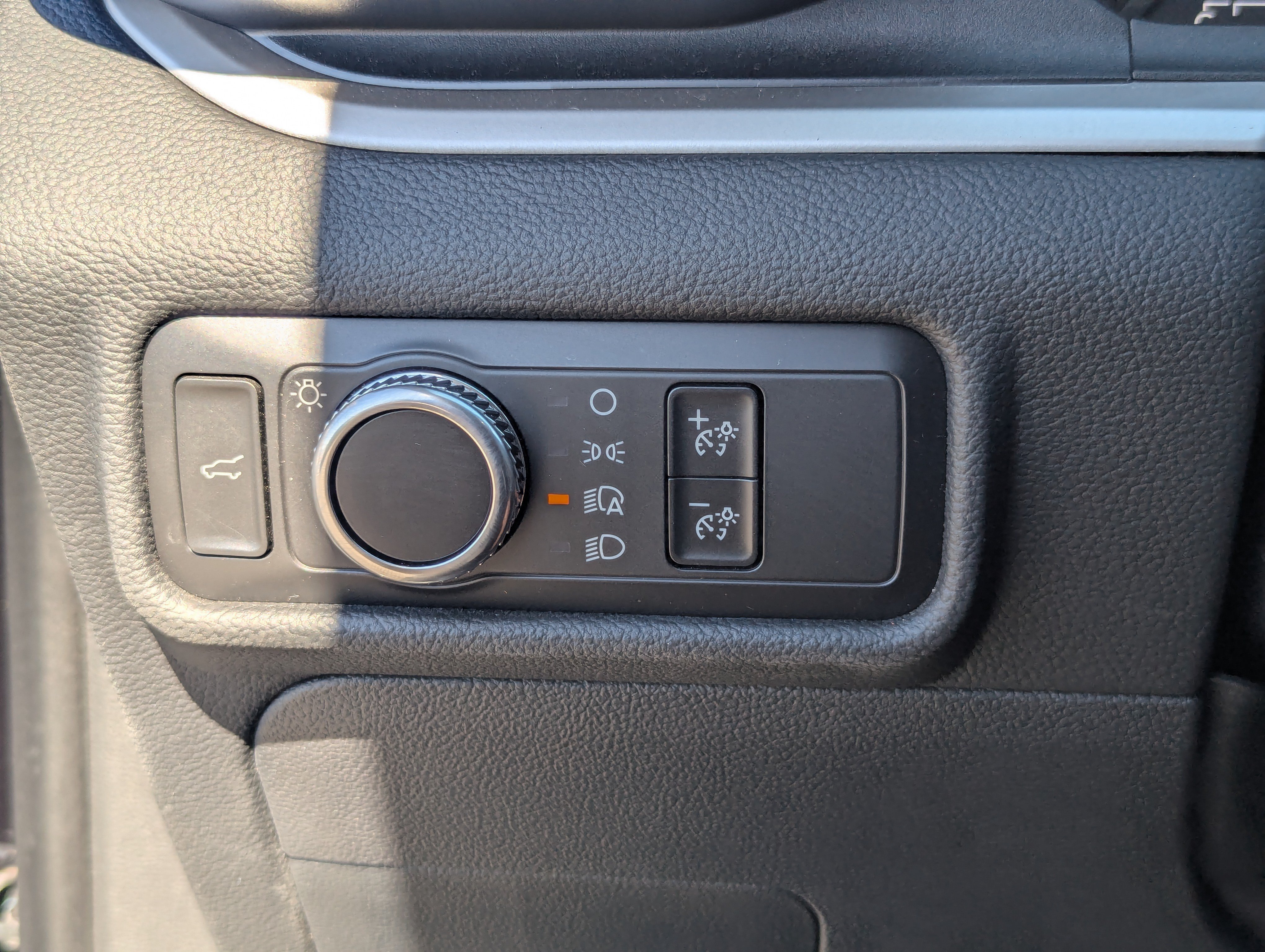 Used 2020 Ford Explorer XLT RWD image 29