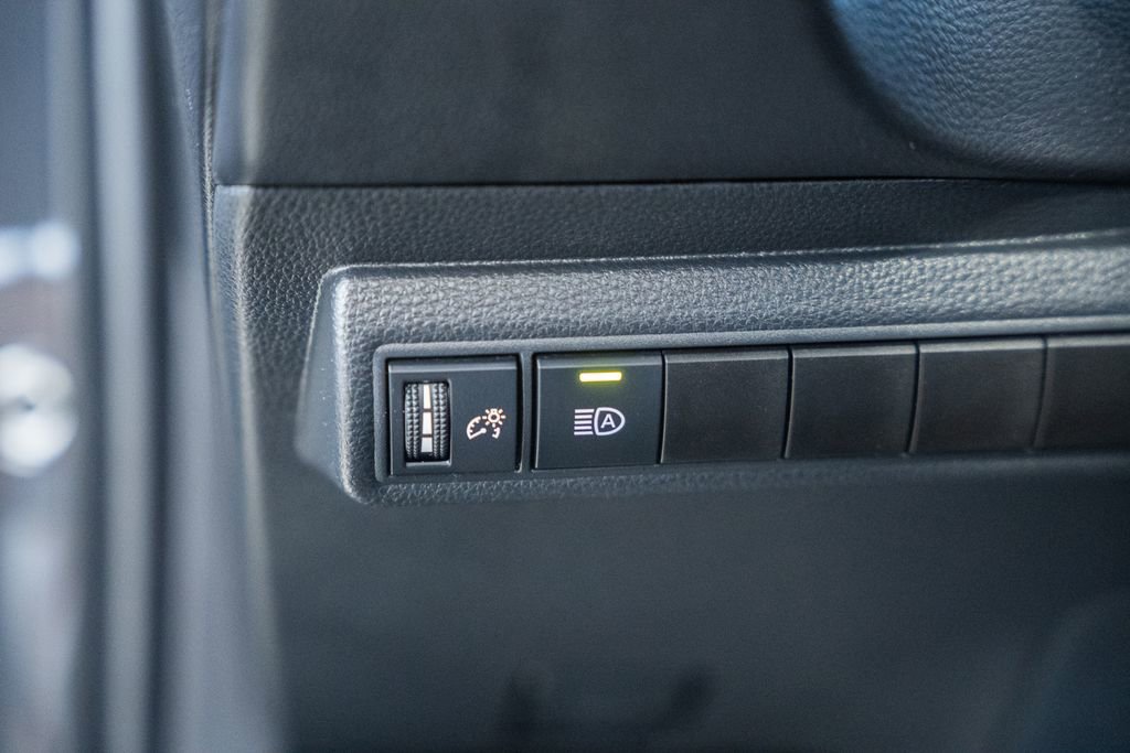 Used 2024 Toyota Corolla LE image 35