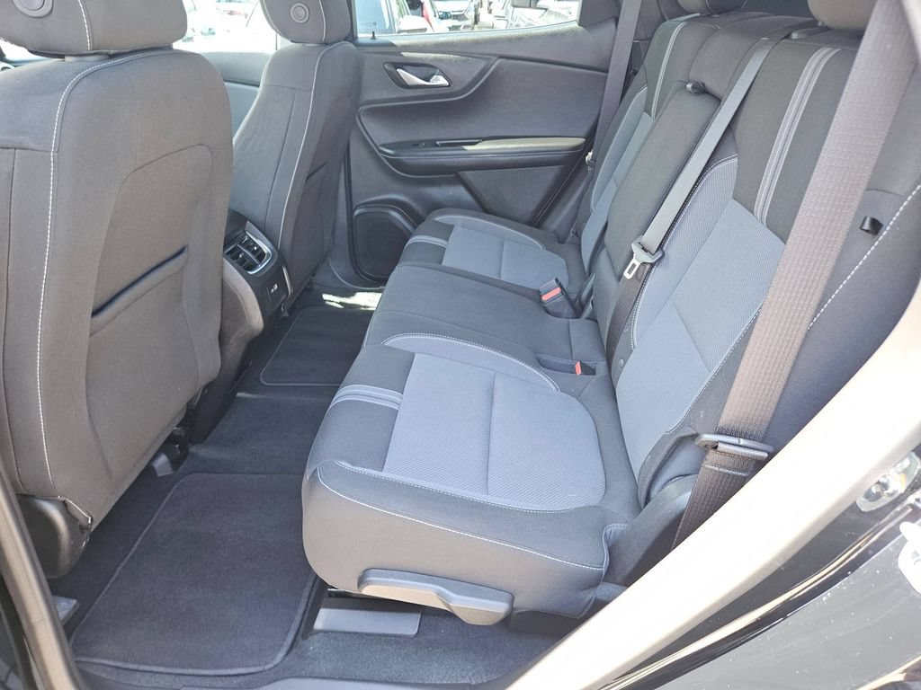 Used 2025 Chevrolet Blazer LT FWD image 27