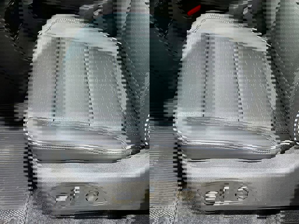 New 2026 Buick Enclave Sport Touring w/ Power Package image 20