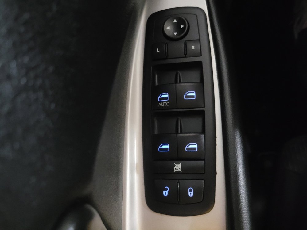 Used 2020 Dodge Journey SE w/ SE Popular Equipment Group image 27