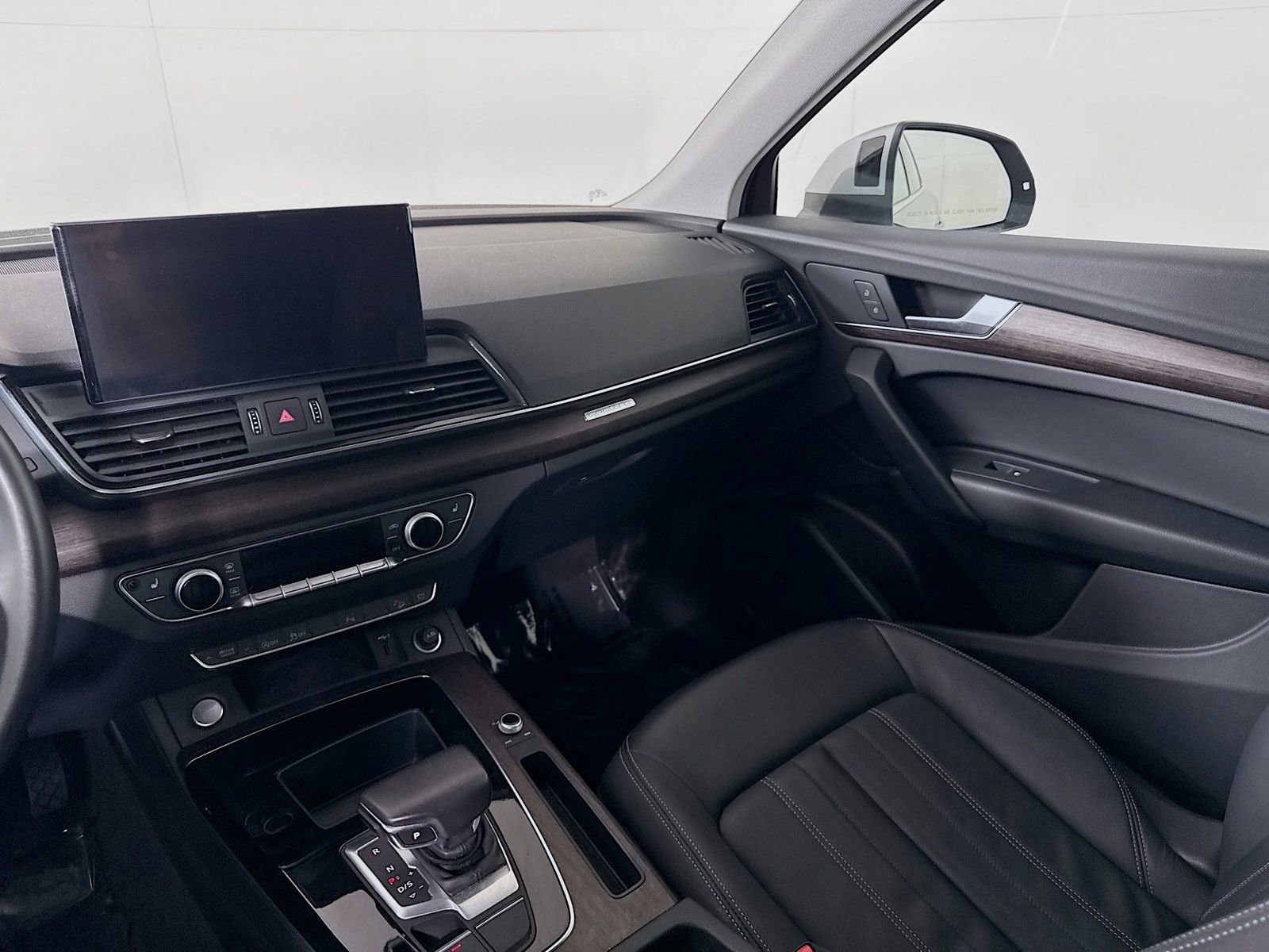 Certified 2023 Audi Q5 2.0T Premium w/ Convenience Package AWD/4WD image 22