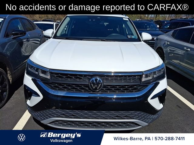 Certified 2023 Volkswagen Taos SE w/ Black Wheel Package AWD/4WD image 2