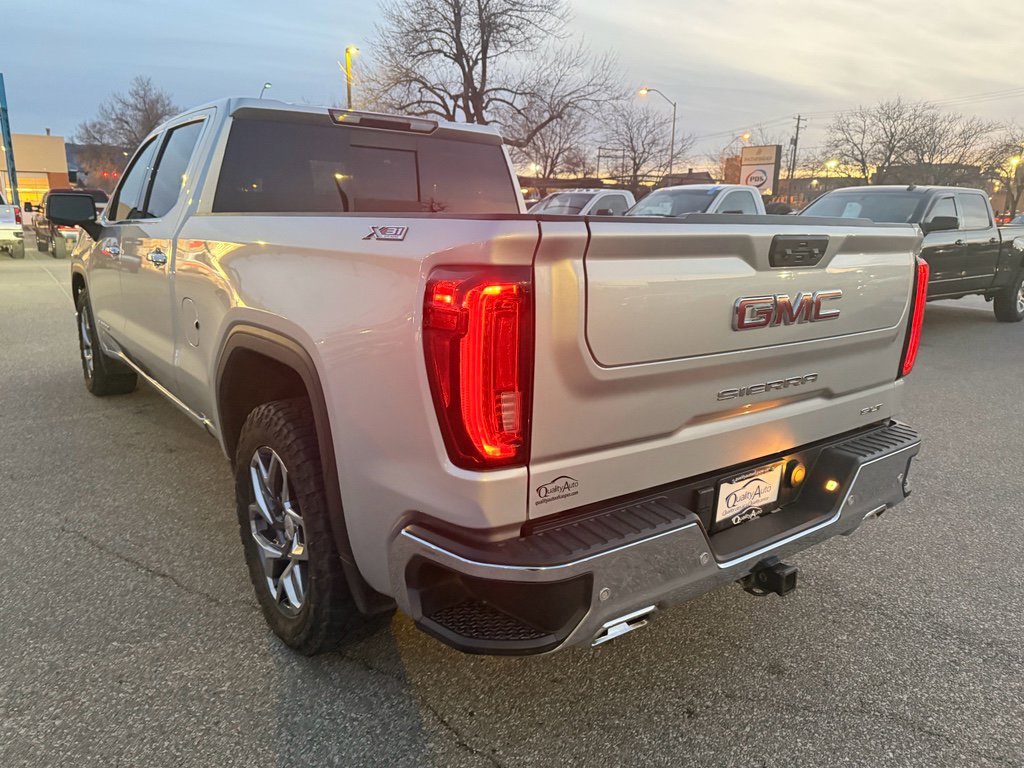 Used 2022 GMC Sierra 1500 SLT w/ SLT Premium Plus Package AWD/4WD image 8
