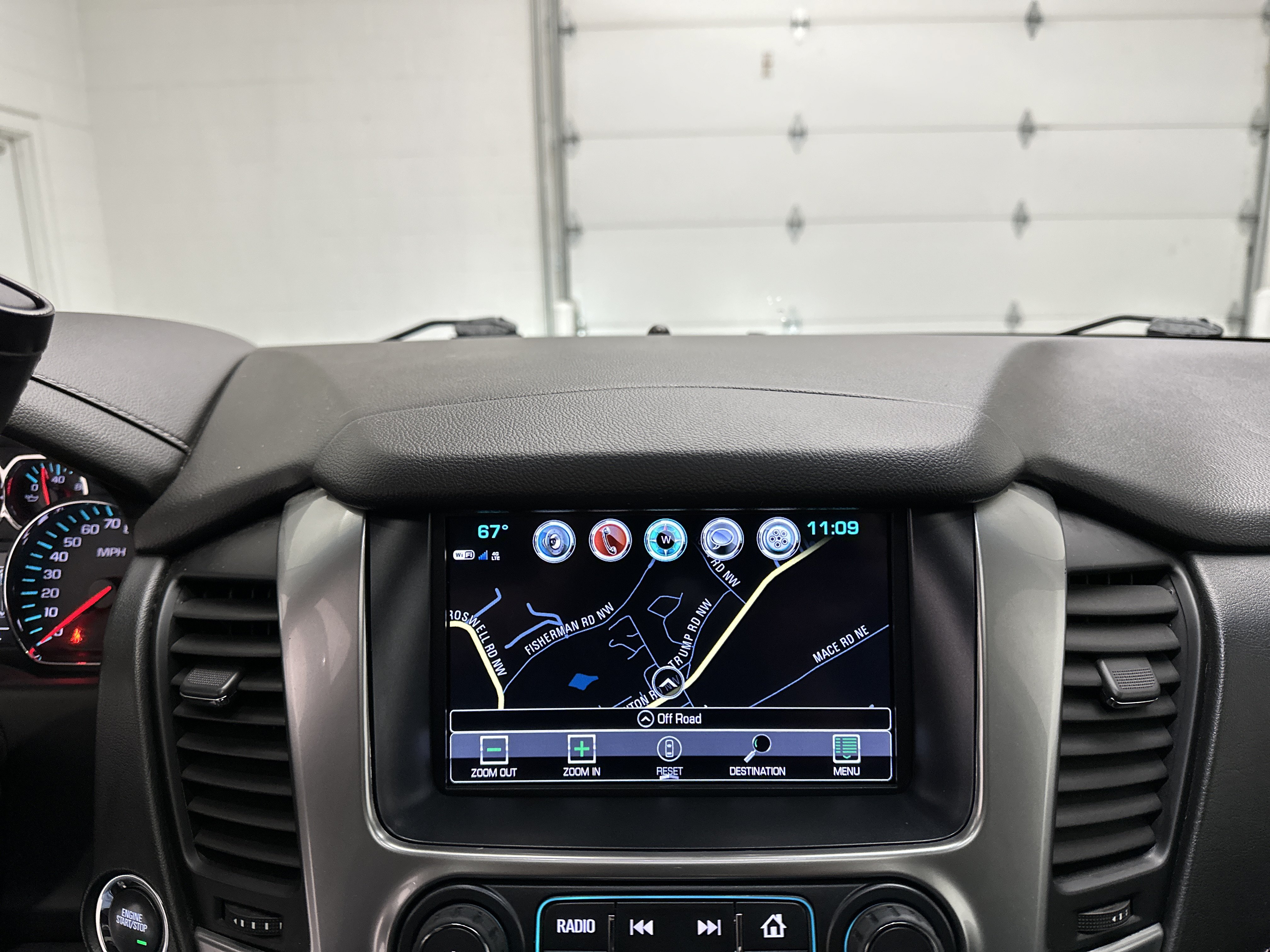 Used 2018 Chevrolet Tahoe LT w/ LT Signature Package AWD/4WD image 38