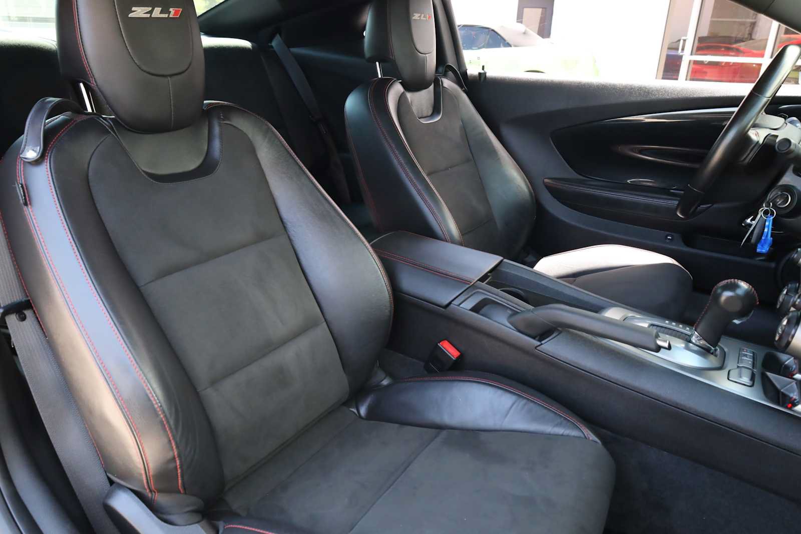 Used 2015 Chevrolet Camaro ZL1 RWD image 33