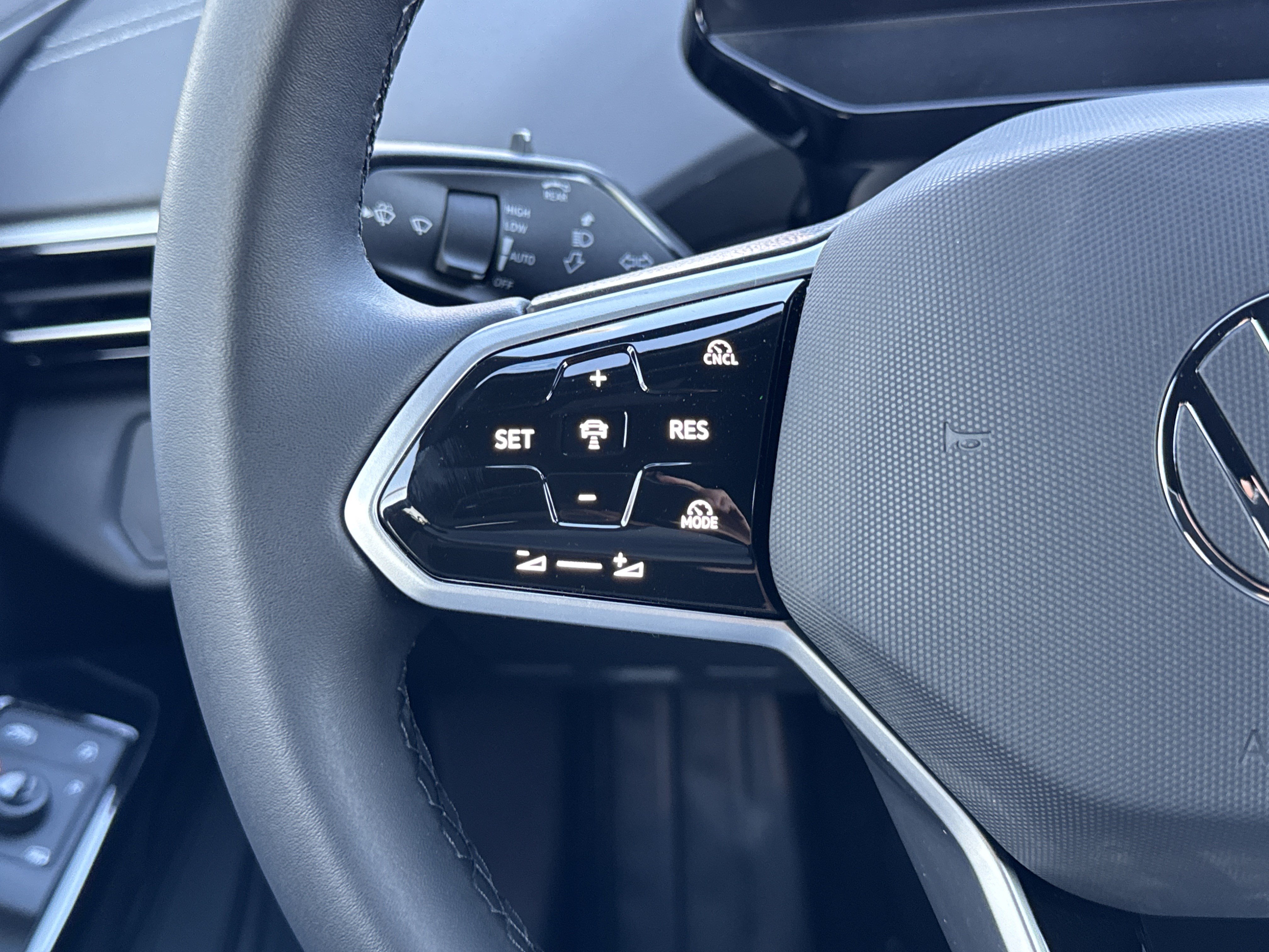 New 2026 Volkswagen ID.4 Pro RWD image 19