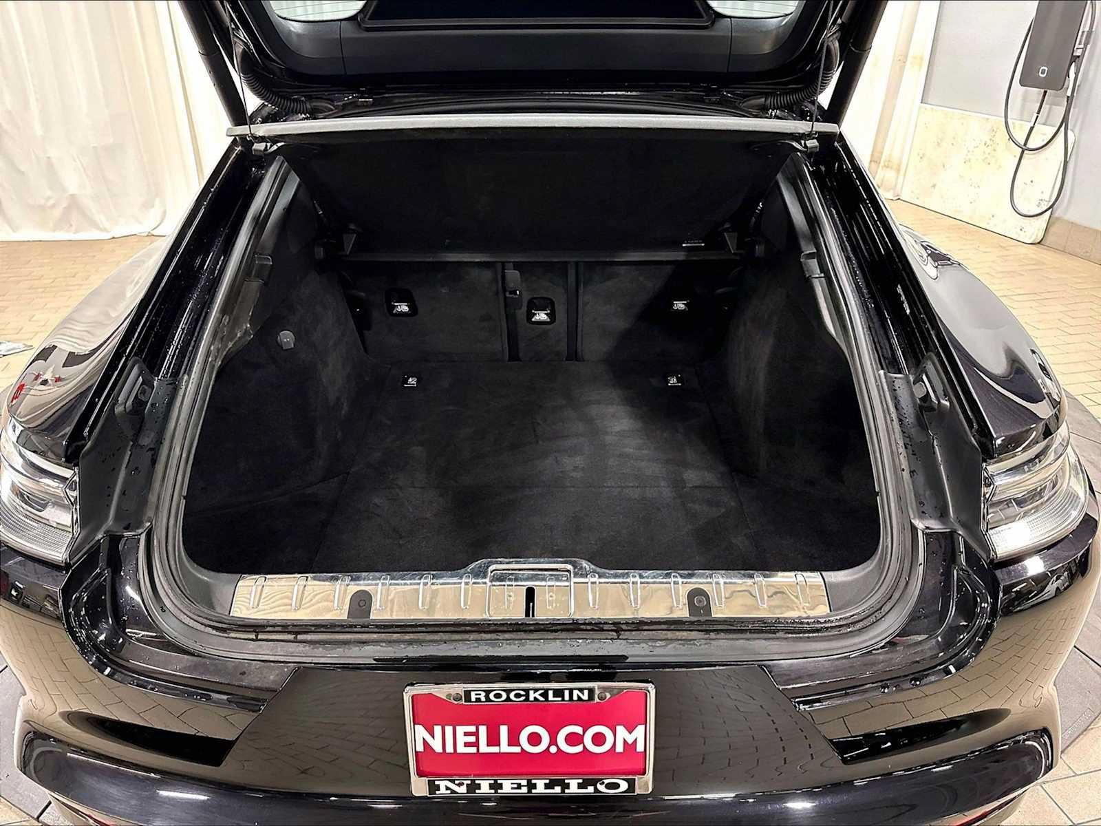 Used 2022 Porsche Panamera GTS AWD/4WD image 38