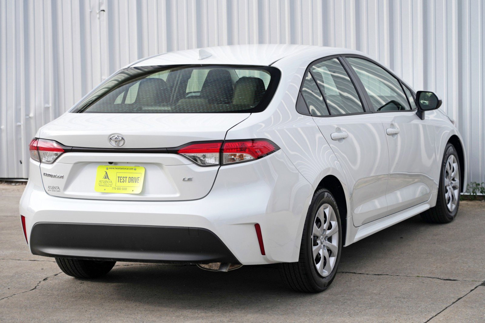 Used 2025 Toyota Corolla LE image 43