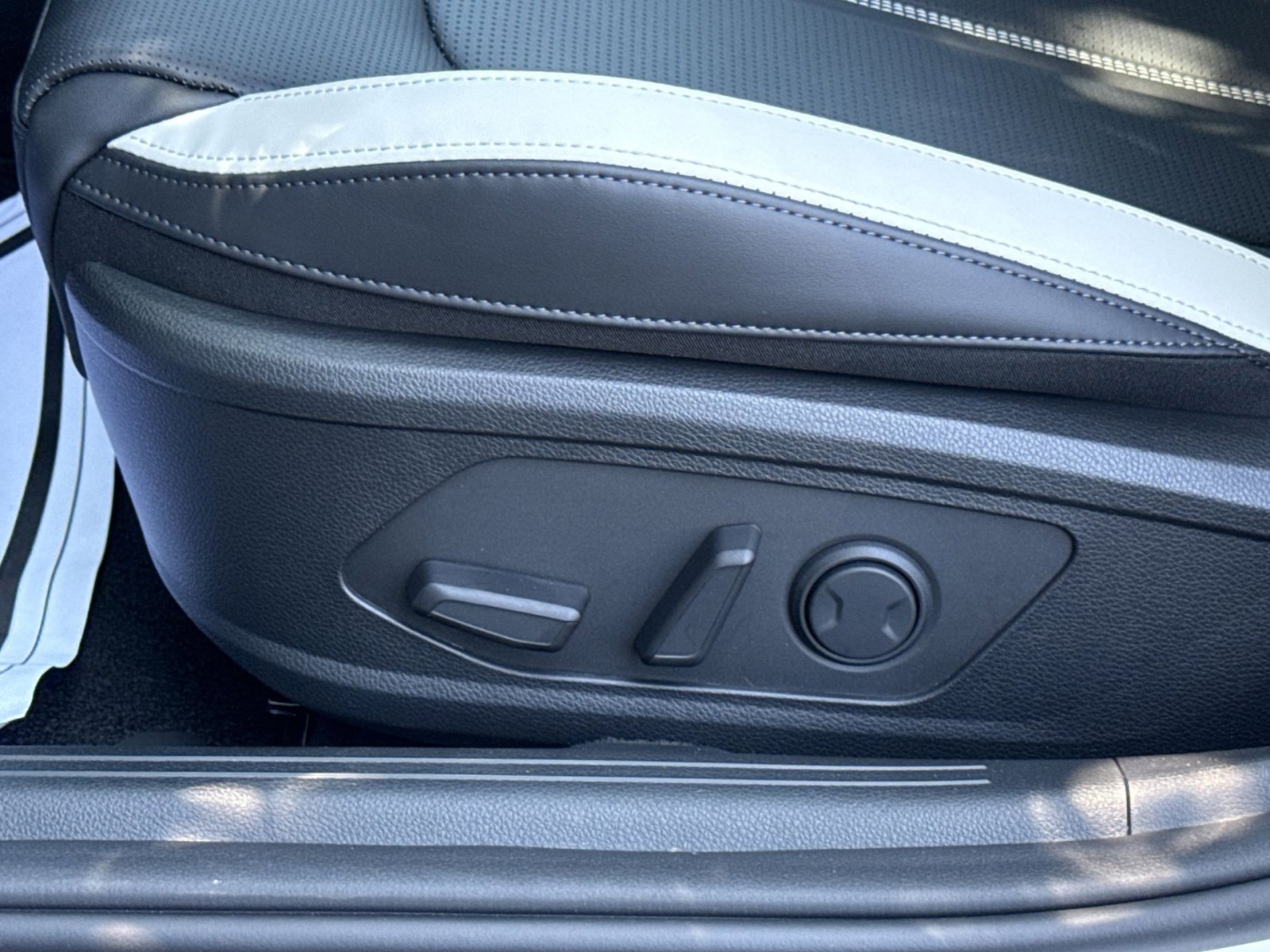 New 2026 Kia K5 GT-Line w/ GT-Line Premium Package FWD image 19
