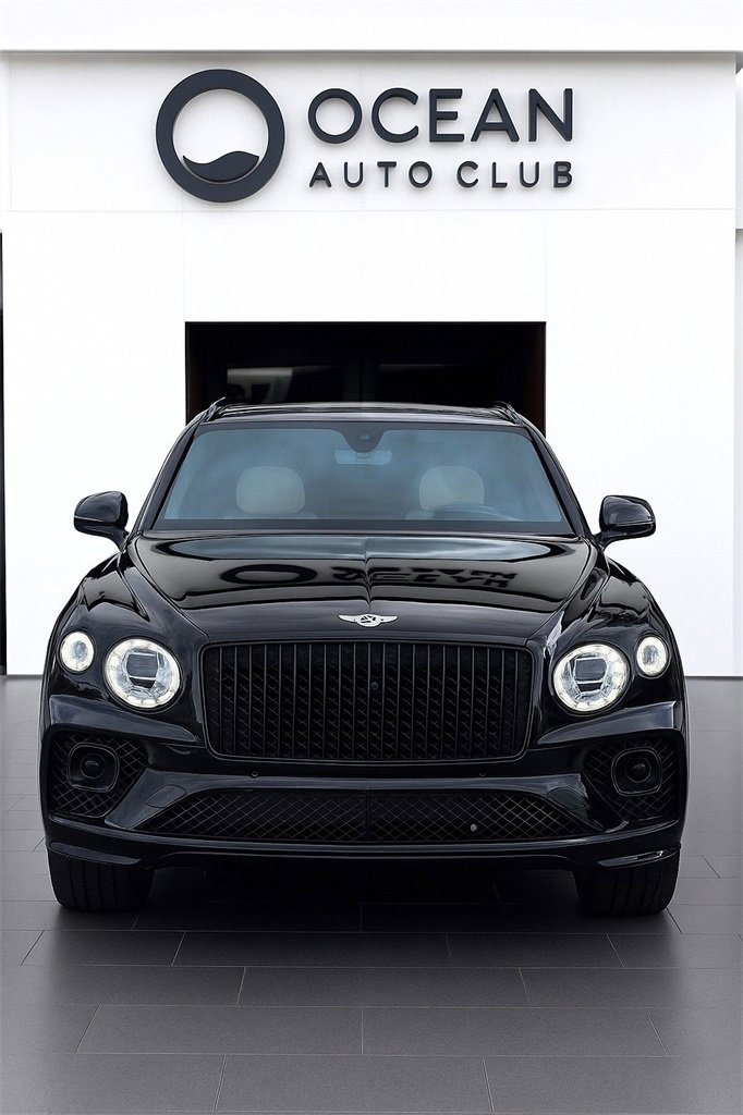 Used 2023 Bentley Bentayga Extended Wheelbase image 5