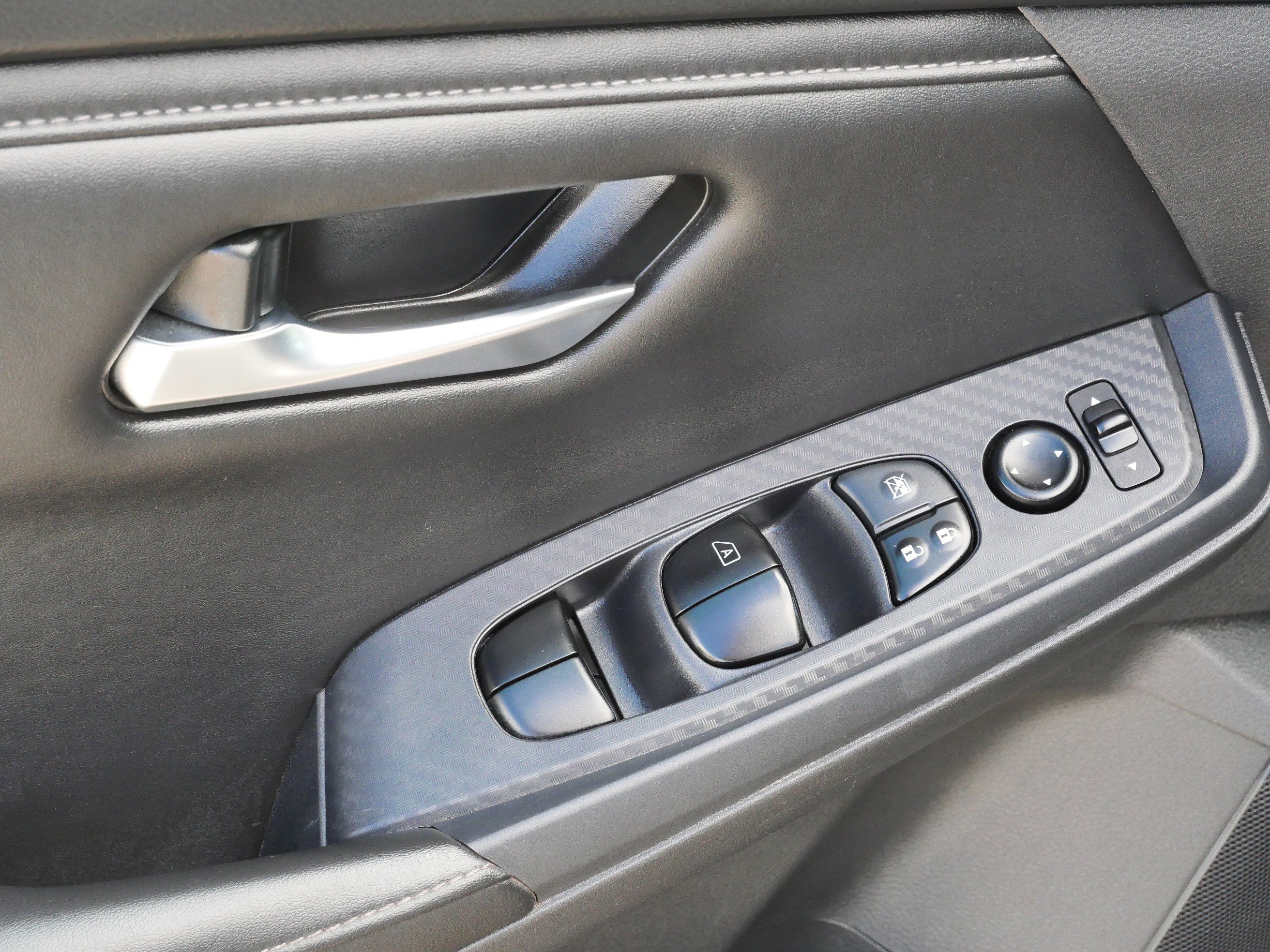Used 2024 Nissan Sentra SV w/ All-Weather Package FWD image 19