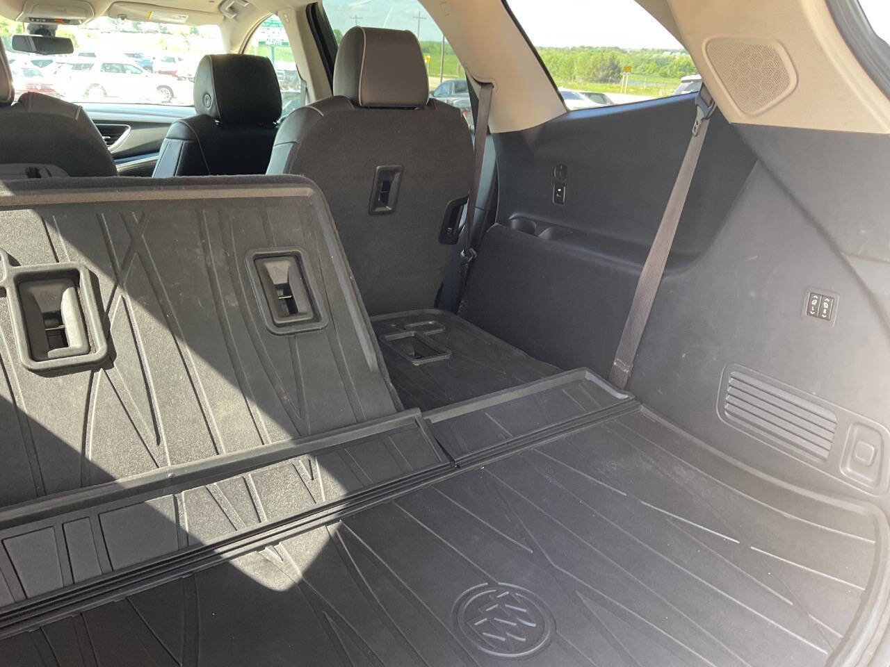 Used 2021 Buick Enclave Avenir w/ Avenir Technology Package FWD image 12