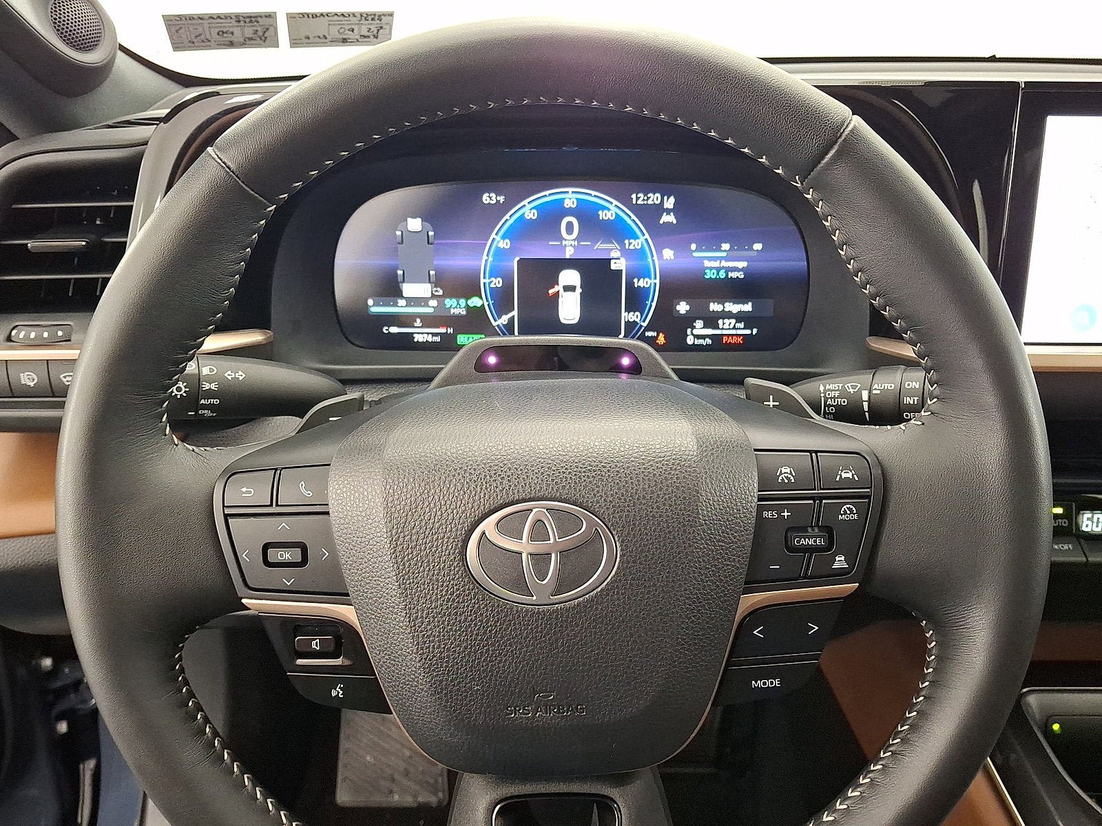 Certified 2025 Toyota Crown Signia AWD/4WD image 8