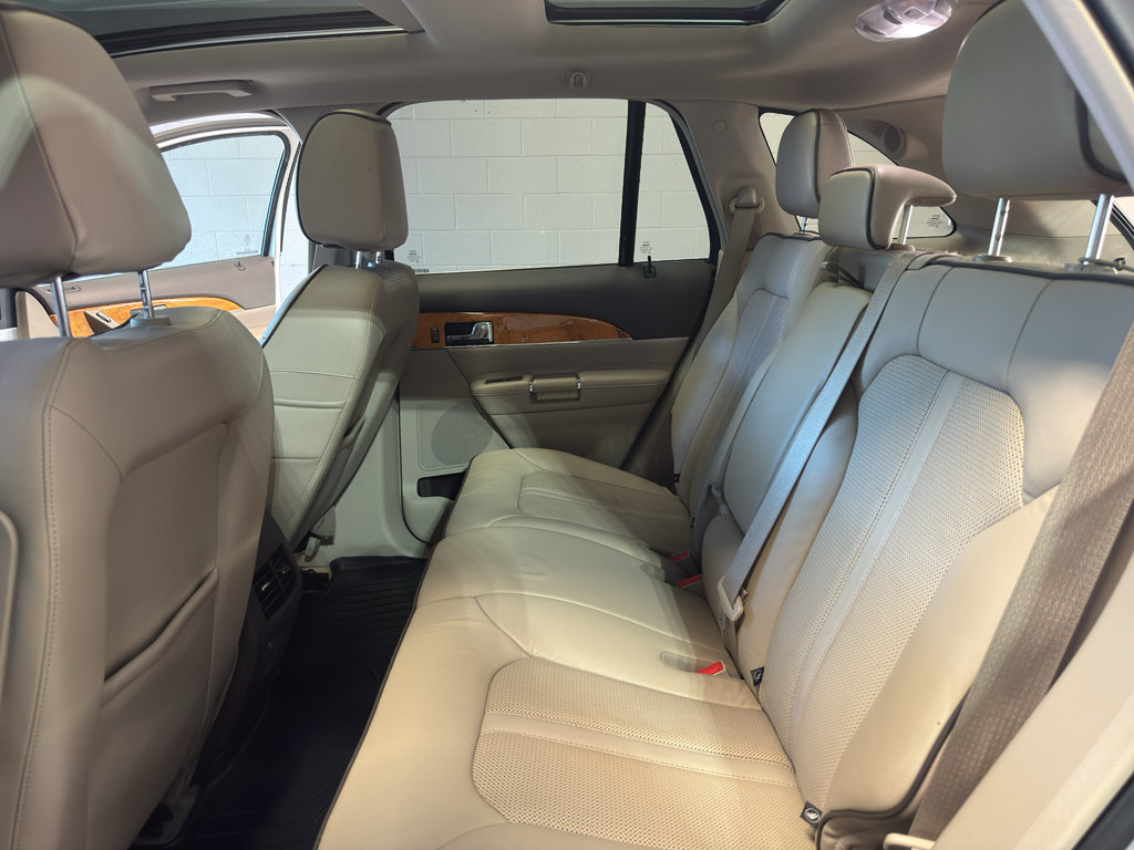 Used 2015 Lincoln MKX AWD w/ Equipment Group 102A image 29