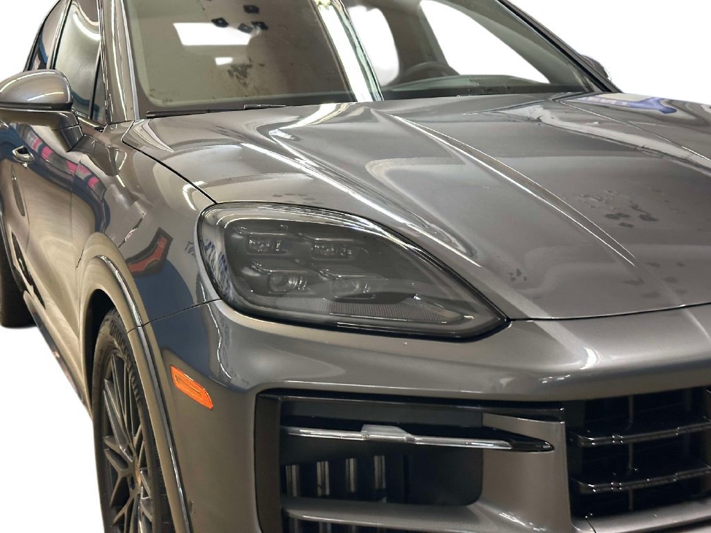 Used 2026 Porsche Cayenne GTS AWD/4WD image 10