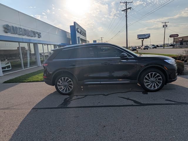 Used 2023 Lincoln Corsair Reserve image 2