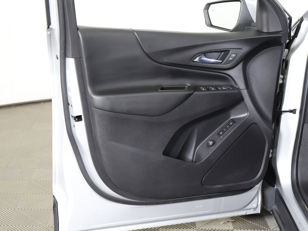 Used 2021 Chevrolet Equinox LT FWD image 23