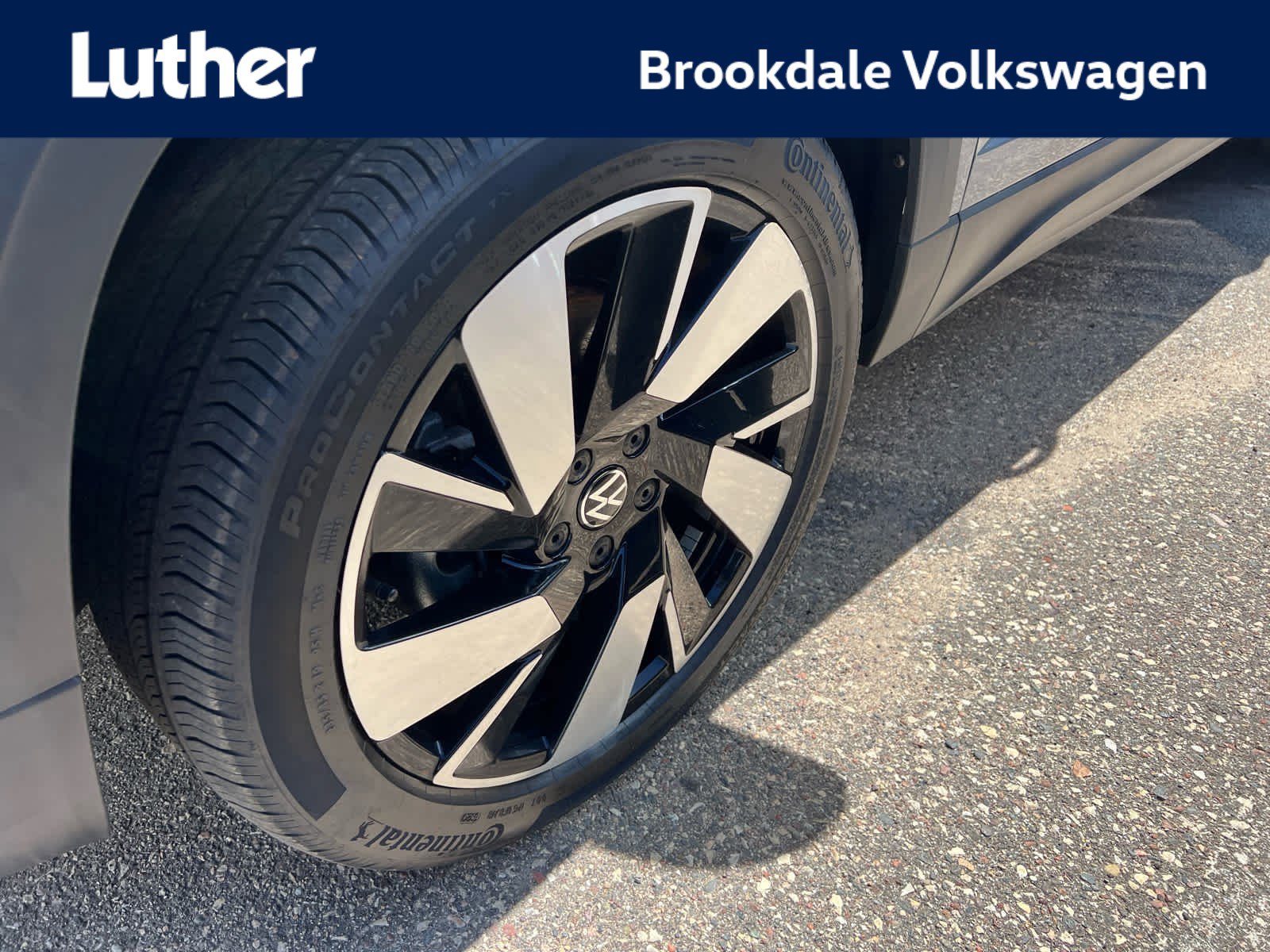Used 2024 Volkswagen Taos SEL AWD/4WD image 1