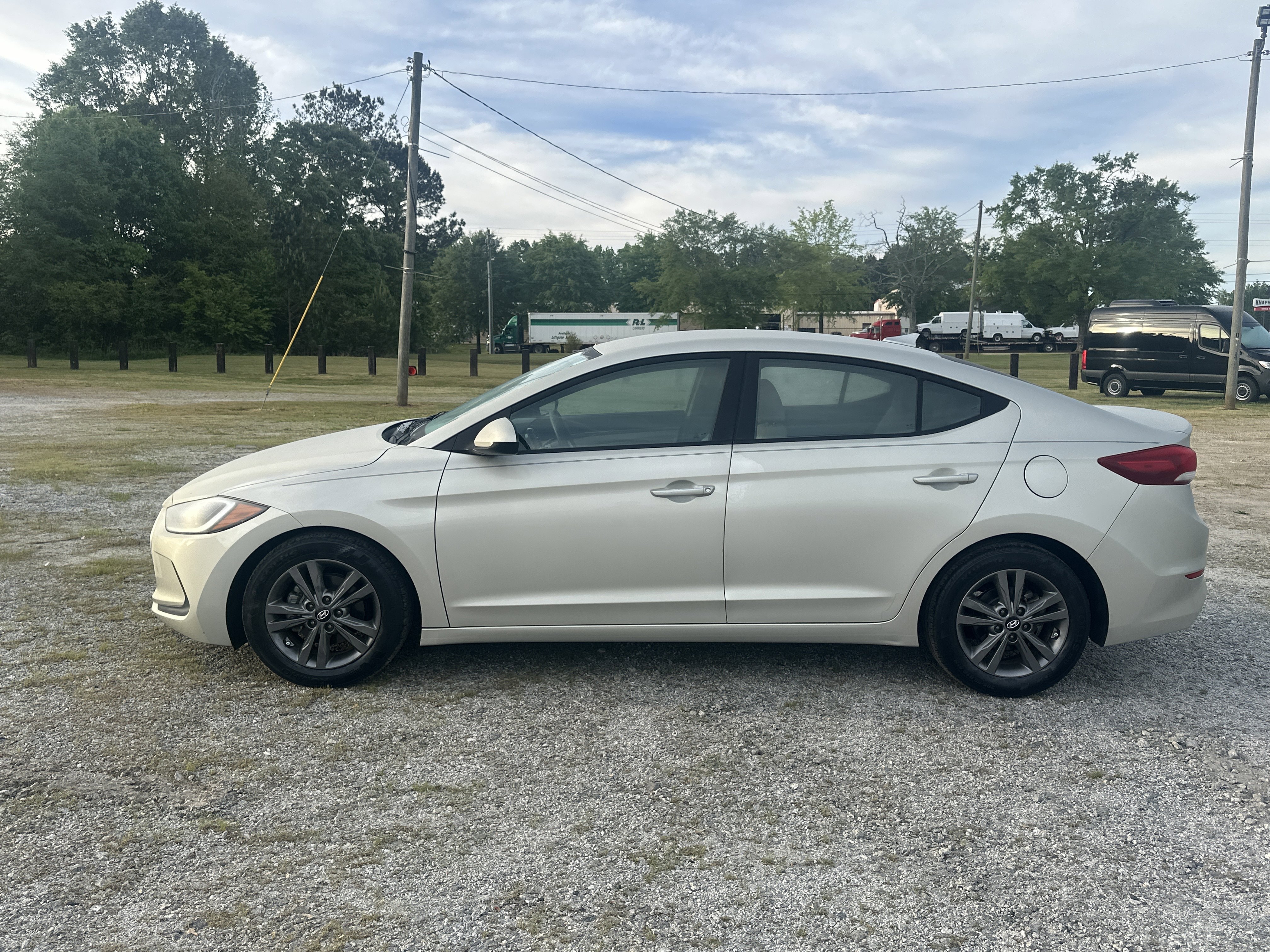 Used 2018 Hyundai Elantra SEL w/ Cargo Package image 8