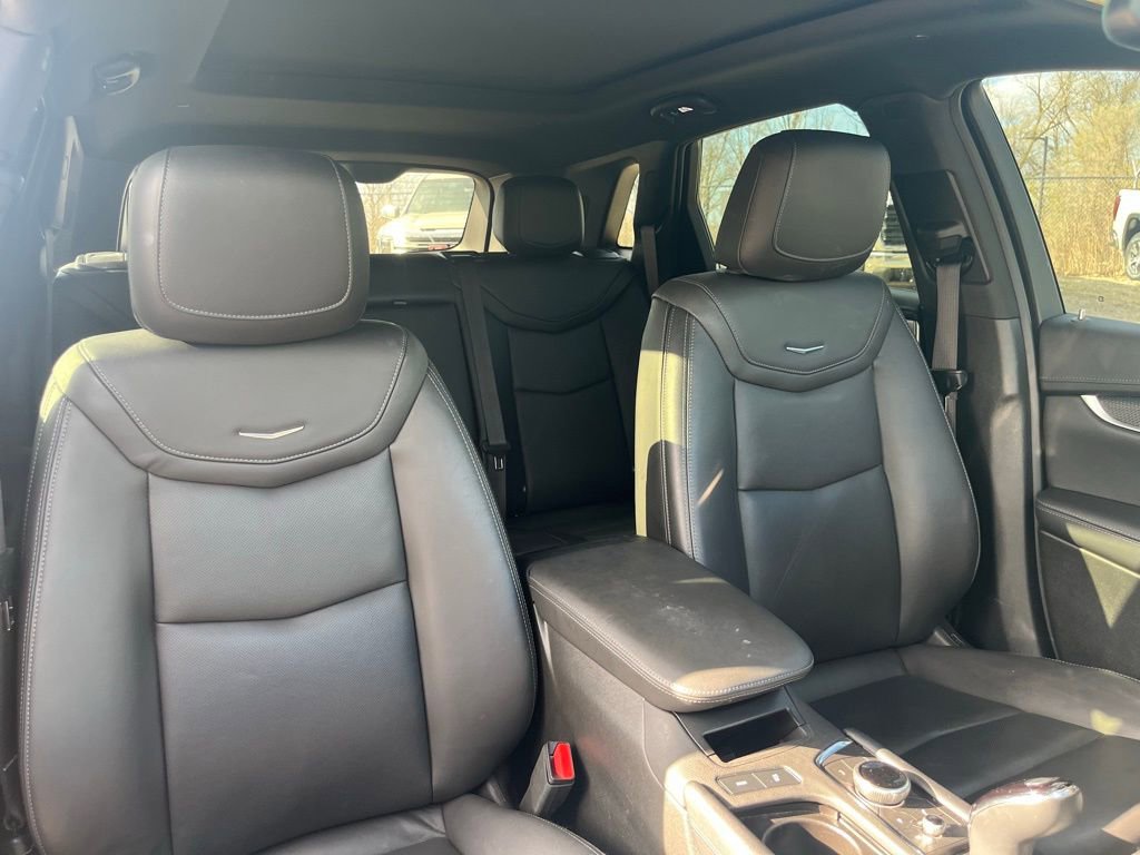 Used 2024 Cadillac XT5 Sportv w/ LPO, Floor Liner Package AWD/4WD image 40