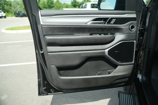 New 2026 Jeep Grand Wagoneer L Limited AWD/4WD image 13
