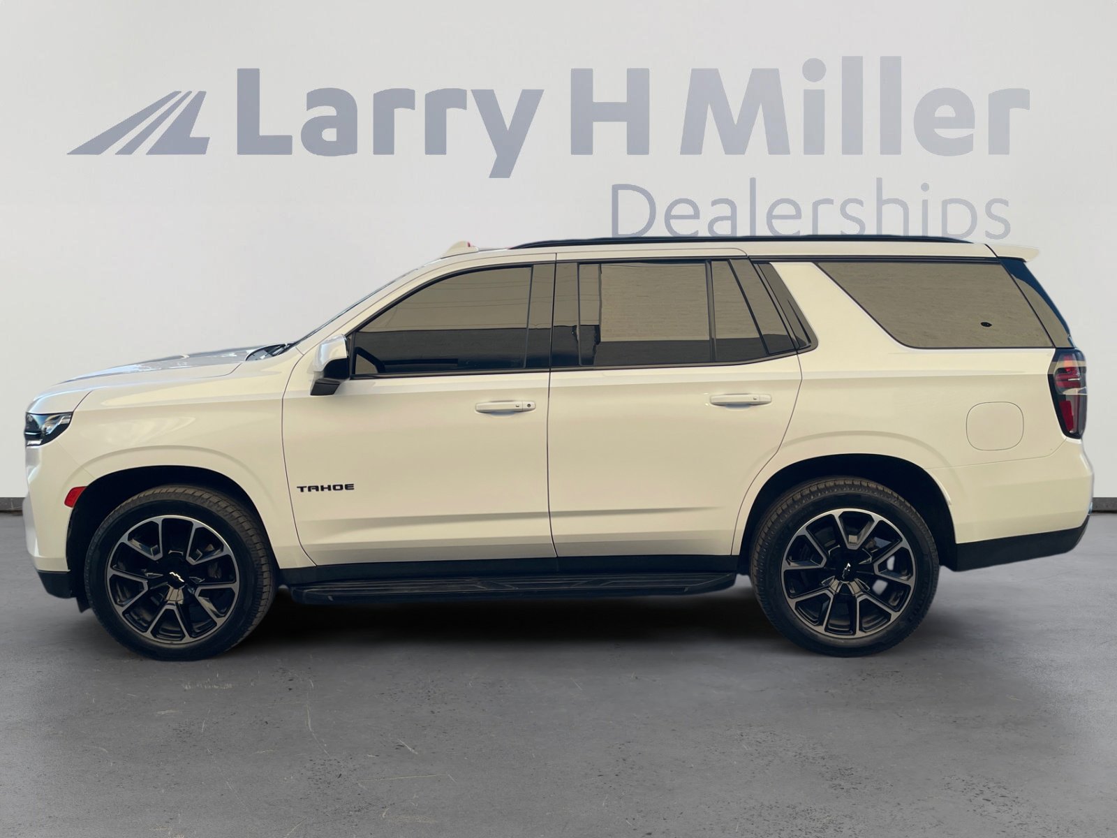 Used 2023 Chevrolet Tahoe RST w/ Max Trailering Package image 2