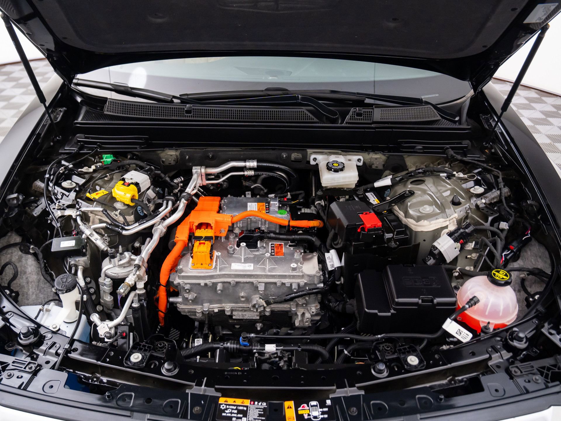 Certified 2025 Cadillac Lyriq Luxury image 37