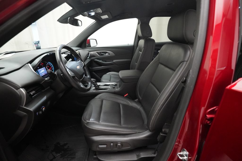 Used 2023 Chevrolet Traverse LT AWD/4WD image 7