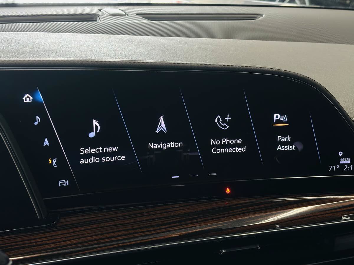 Used 2022 Cadillac Escalade Luxury AWD/4WD image 66