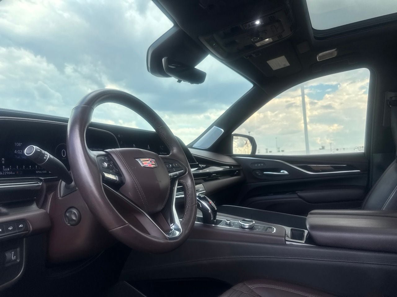 Used 2023 Cadillac Escalade ESV Premium Luxury Platinum AWD/4WD image 42